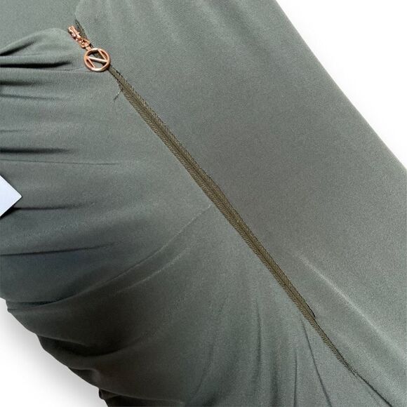 Nookie Aria One‎ Shoulder Gown in Khaki - Picture 5 of 8